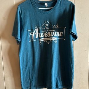 Blue pickers parlor vintage market t-shirt